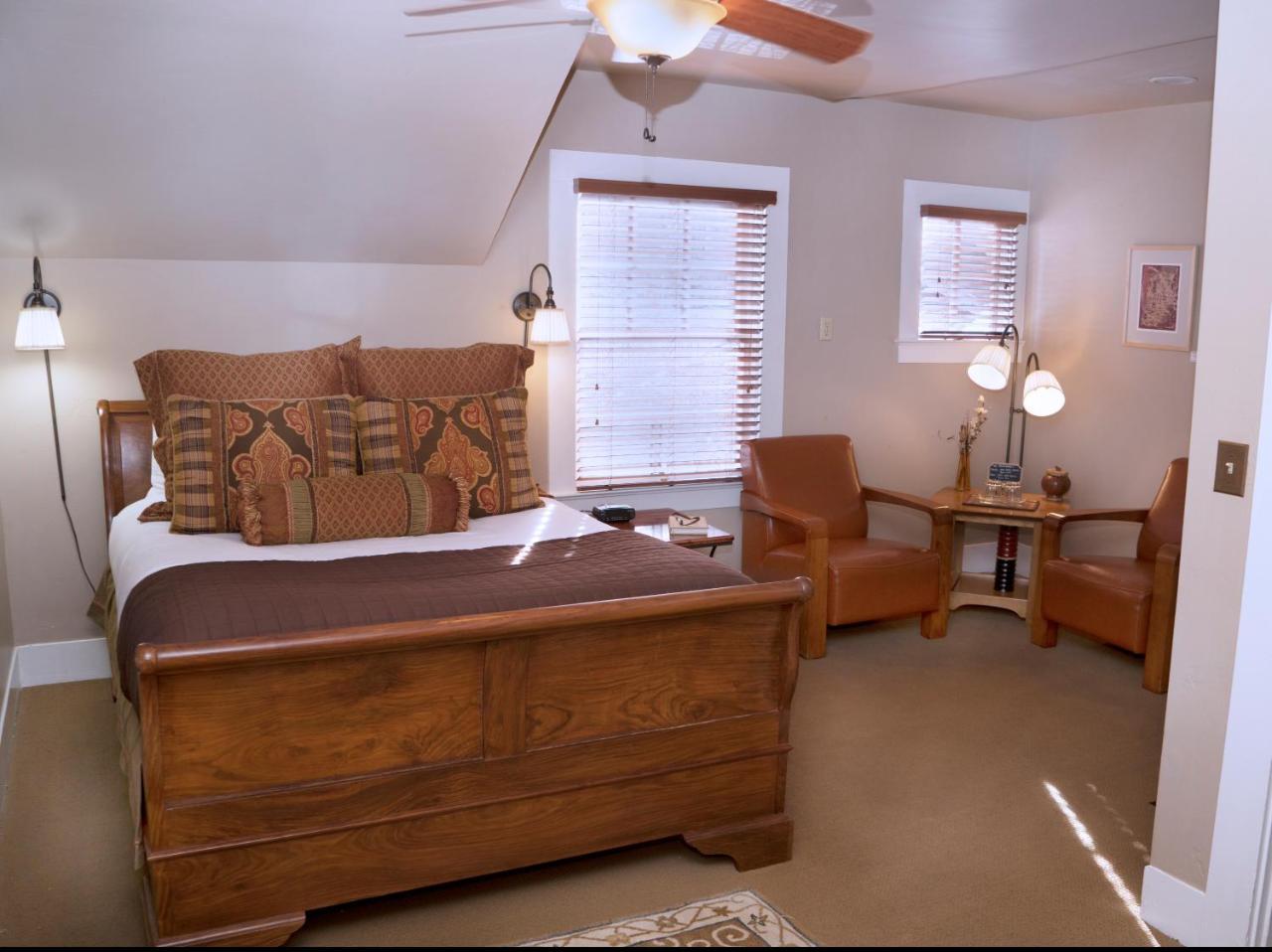 Lara House Bed And Breakfast Bend Exterior foto